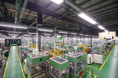 數(shù)智引擎，創(chuàng)新驅(qū)動——上海施耐德工控以智能化鑄造燈塔工廠新標(biāo)桿